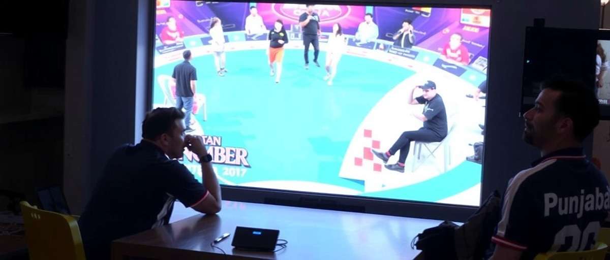 Punjab Power Play - Live Streaming Community Punjab Power Play live streamer engaging with viewers during a tournament